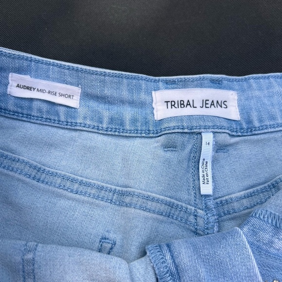 Audrey Mid Rise Raw Hem Tribal Women Shorts 14 - Picture 4 of 5